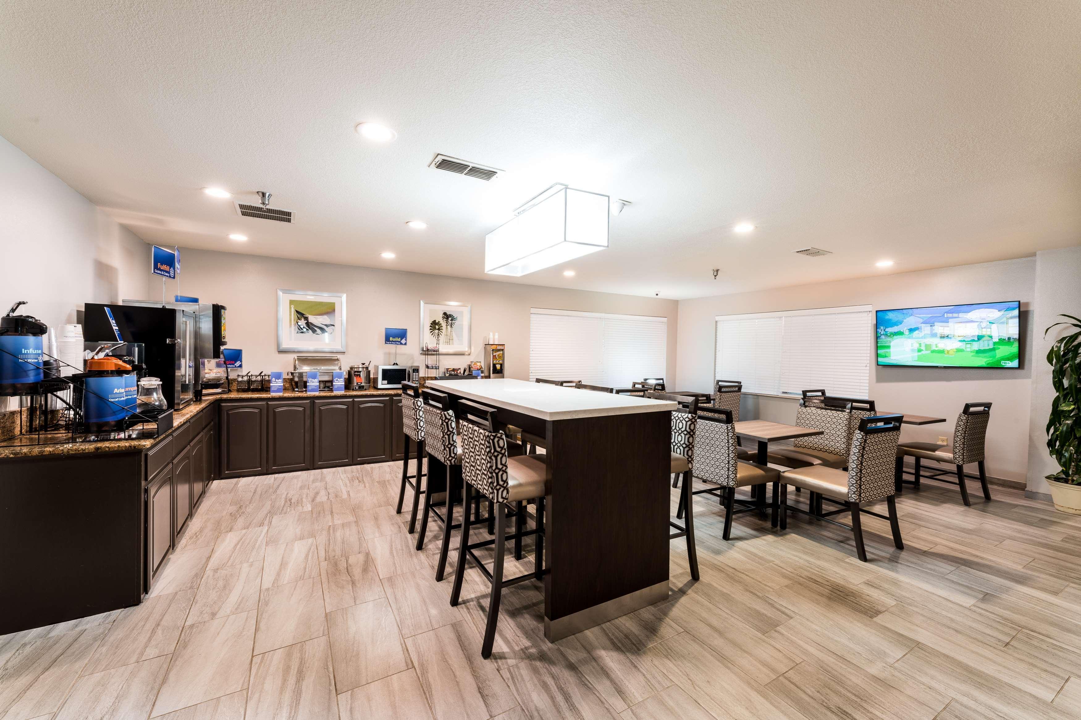 Best Western Abilene Inn And Suites Экстерьер фото